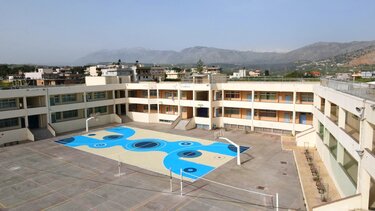 Ένα εντυπωσιακό γκράφιτι στο γήπεδο μπάσκετ στο Γυμνάσιο Γαζίου