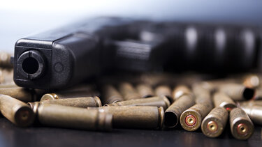 Φορτωμένος με καλάσνικοφ και όχι μόνο 25χρονος Κρητικός!