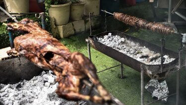 Ευτυχώς θα φάμε ντόπιο αρνάκι το Πάσχα και κάποιοι… ευθύνονται γι’ αυτό!