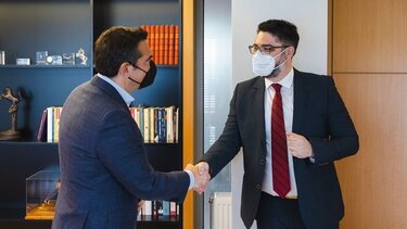 Τσίπρας: Συναντήθηκε με τον πρόξενο της Μαριούπολης