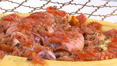 Καλαμάρι θράψαλο με λουκάνικο και φάβα! 