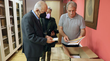 Ολόκληρη η βιβλιοθήκη Σεφέρη στη Βικελαία Δημοτική Βιβλιοθήκη