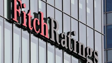 Fitch: Αναβάθμισε το αξιόχρεο της Ελλάδας στη βαθμίδα ΒΒΒ με σταθερές προοπτικές