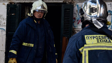 Λάρισα: Υπο έλεγχο η μεγάλη φωτιά σε εργοστάσιο ανακύκλωσης