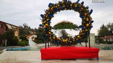 Πρωτομαγιάτικο στεφάνι δύο μέτρων!