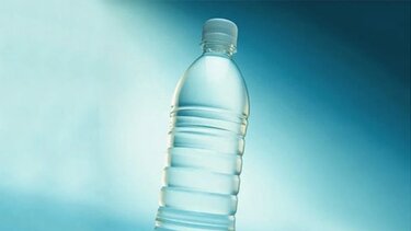 Μπουκάλι του νερού ή καπάκι της τουαλέτας - Τι είναι πιο μολυσμένο;