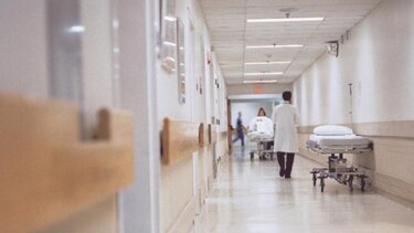 Τι ισχύει τελικά για την είσοδο στα νοσοκομεία;