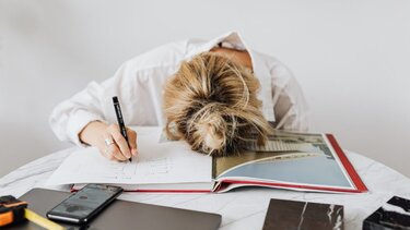 Σας αγχώνει η δουλειά σας; Συμβουλές για να μην παραιτηθείτε