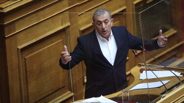 Βαρδάκης: «Σοβαρές ελλείψεις και μεγάλες αυξήσεις των τιμών των φαρμάκων»