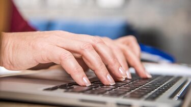 Χιλιάδες θύματα στην Ελλάδα από την κατάρρευση διαδικτυακής «πυραμίδας»