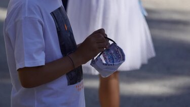 ΗΠΑ: Σχεδόν 330.000 παιδιά μολύνθηκαν από τον νέο κορωνοϊό σε 4 εβδομάδες