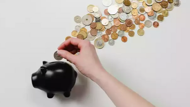 Το νέο ράλι τιμών απειλεί να «τινάξει στον αέρα» τις κυβερνητικές παρεμβάσεις