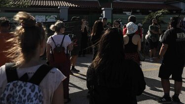 «Δεν ήταν εξόντωση, ήταν δολοφονία»: Διαμαρτυρία στο Αττικό Ζωολογικό Πάρκο, για τη θανάτωση του χιμπατζή