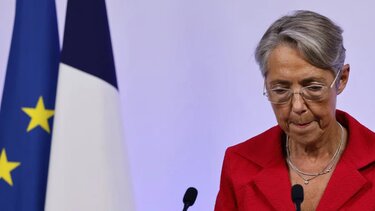 Υπέβαλε παραίτηση, δεν την έκανε δεκτή ο Μακρόν 