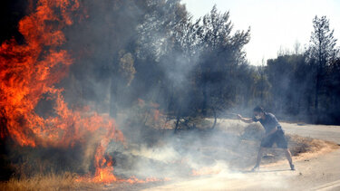Φωτιά στη Βαρυμπόμπη: 107 αξιωματικοί της Πυροσβεστικής καλούνται ως ύποπτοι