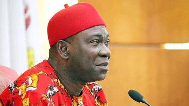 Νιγηριανός γερουσιαστής και η σύζυγός του μετέφεραν 15χρονο στο Λονδίνο για να του πάρουν τα όργανα