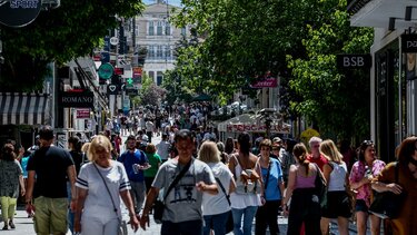 Κορωνοϊός: Σε επίπεδα Μαρτίου τα κρούσματα – Τα μέτρα που εξετάζονται