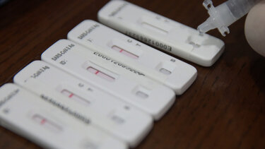 Rapid tests: Σε ποιες περιοχές θα διενεργούνται τη Μεγάλη Παρασκευή