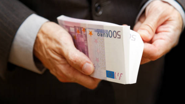 Το «ανθρώπινο πρόσωπο» των τοκογλύφων, αυτοκτονίες και δεσμεύσεις λογαριασμών