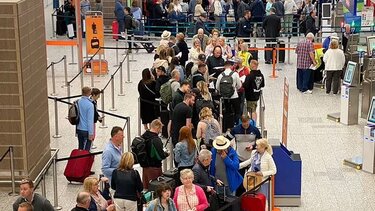 Μεγάλες ελλείψεις σε προσωπικό στον κλάδο των υπαλλήλων Παροχής Πληροφοριών Πτήσεων