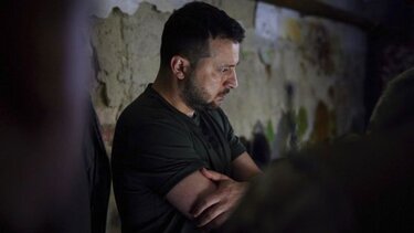 Ουκρανία: "Σκληρές μάχες" διεξάγονται στο Μπαχμούτ, δηλώνει ο πρόεδρος Ζελένσκι	