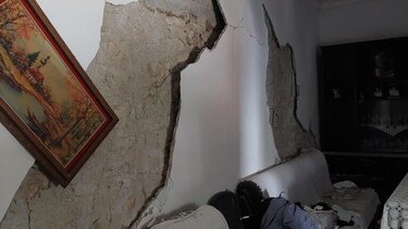 Ξεχνούν τους μικροσεισμούς και επιστρέφουν στην κανονικότητα με εκδήλωση στο Τεφέλι