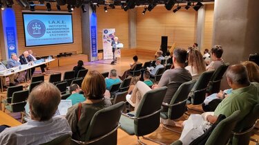 Αξιόλογοι εισηγητές στο 8ο Διεθνές Επιστημονικό Συνέδριο του Ι.Α.Κ.Ε. 
