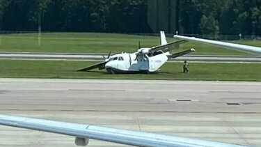 Μυστήριο με πιλότο που πήδηξε από το αεροπλάνο πριν από αναγκαστική προσγείωση και σκοτώθηκε