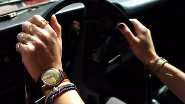 Εξετράπη της πορείας του, ΙΧ - Τραυματίστηκε ελαφρά η οδηγός