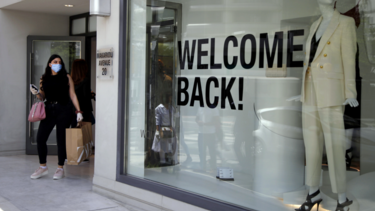 Ανοιχτά καταστήματα τις Κυριακές: Τι προβλέπει το νομοσχέδιο