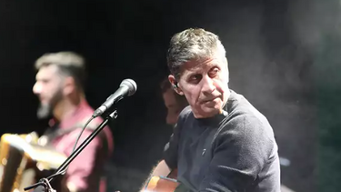 Η απάντηση του Μάλαμα για όσα έγιναν στο Ρέθυμνο με το πανό «Βιαστής Είναι»