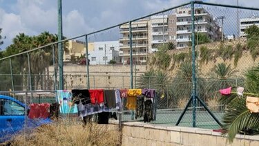 Ένας νέος "μίνι" καταυλισμός ... ξεφυτρώνει στα Ενετικά Τείχη