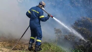 Μεγάλη μάχη για πέντε πυρκαγιές που ξέσπασαν σε λίγες ώρες στην Κρήτη 