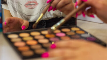 Η ιστορία της Κυριακής: Έχει το μακιγιάζ ιστορία; Ναι, και είναι αρχέγονη!