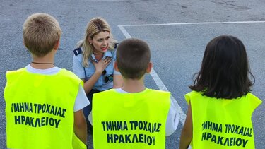 Παρόντες μικροί και μεγάλοι στο "ραντεβού" με την Τροχαία, στον Πύργο