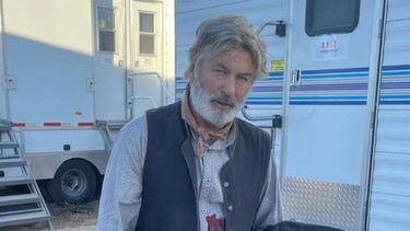 Άλεκ Μπάλντουιν: Κατηγορείται πλέον για φόνο εξ αμελείας