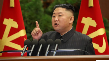 Ο Κιμ Γιονγκ Ουν ζήτησε να αυξηθεί η παραγωγή "στρατιωτικού πυρηνικού υλικού"