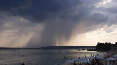 Μπουρίνι στο αεροδρόμιο Ελ. Βενιζέλος, «εμπόδισε» την προσγείωση πτήσης από Νάπολη