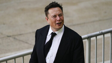 Ο Έλον Μασκ έχασε μερικά κιλά και νιώθει καλύτερα