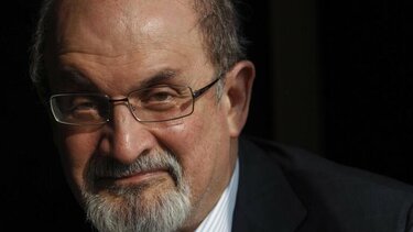Ιράν: Ο ίδιος ο Ρούσντι και οι υποστηρικτές του ευθύνονται για την επίθεση που δέχθηκε