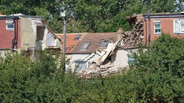 Έκρηξη στο νότιο Λονδίνο – Κατέρρευσε μια κατοικία, νεκρό ένα παιδί