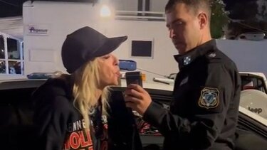 Άννα Βίσση: Κάνει αλκοτέστ on camera και γίνεται viral στο TikTok