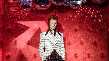 Ο Ντέιβιντ Μπόουι τιμήθηκε με πλακέτα στη Λεωφόρο της Δόξας της Μουσικής