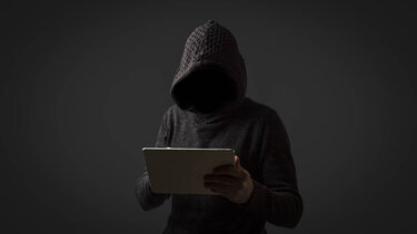 Είχαν κέρδη περίπου 2 εκατ. ευρώ από ηλεκτρονικές απάτες!