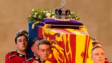 Βασίλισσα Ελισάβετ: Στη 1 το μεσημέρι της Δευτέρας η κηδεία 