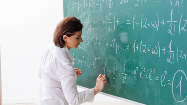 Αναπληρωτές: Εκπτώσεις σε ακτοπλοϊκά και αεροπορικά εισιτήρια για τη μετάβαση στην περιοχή τοποθέτησής τους