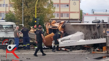 Σφοδρό τροχαίο με τρεις σοβαρά τραυματίες στην Καρδίτσα