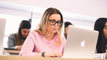 Εξ αποστάσεως σπουδές Επαγγελματικού Προσανατολισμού και Συμβουλευτικής