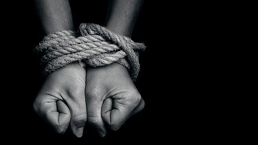 Του ζήτησε να χωρίσουν και την απήγαγε