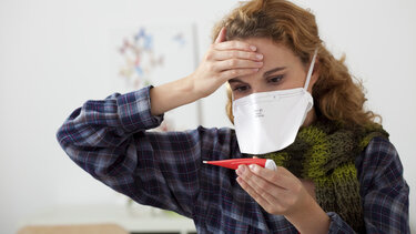 Είναι γρίπη, RSV ή COVID; Τους ειδικούς απασχολεί η «Τρι-δημία»